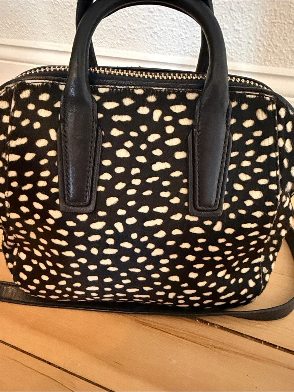 Tory Burch Black and Cream Spotted Satchel with Gold Hardware - Picture 5 of 10